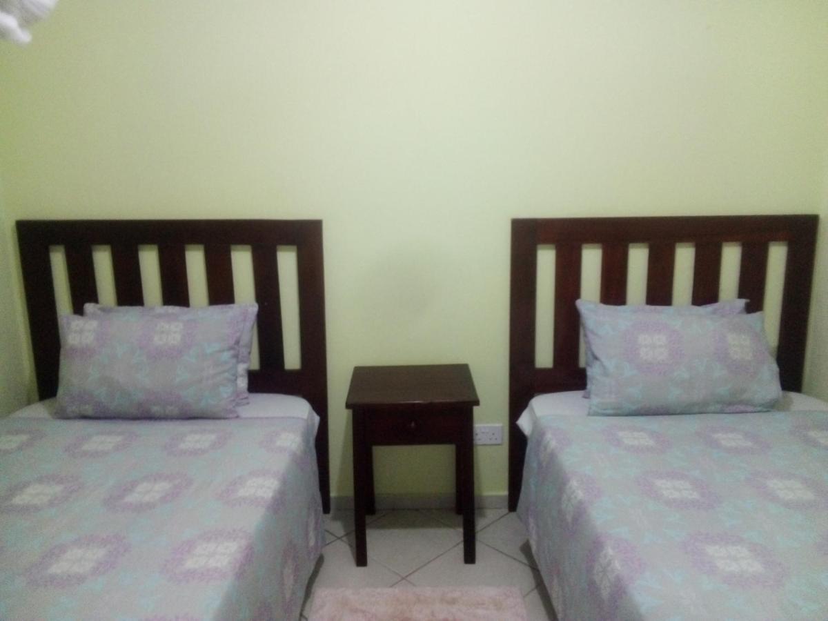 Gloria'S Bed And Breakfast Лівінґстон Екстер'єр фото