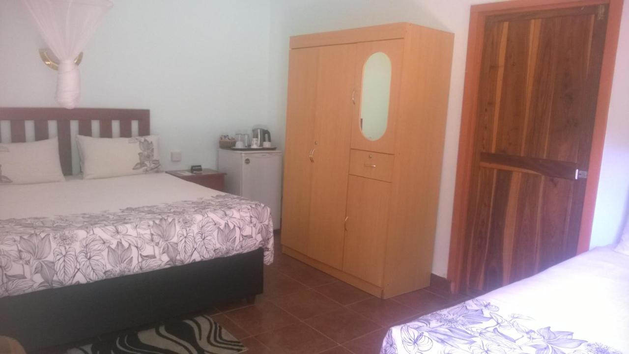 Gloria'S Bed And Breakfast Лівінґстон Екстер'єр фото